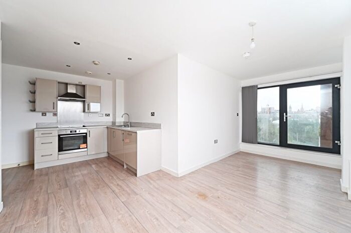 2 Bedroom Flat To Rent In Apt The Gateway, Broad Street, Sheffield, S2