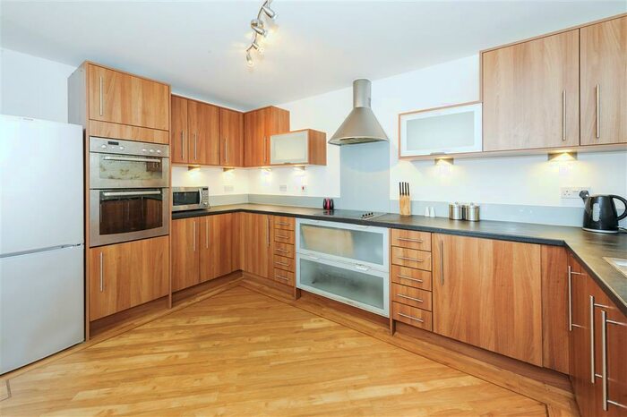 2 Bedroom Flat To Rent In St Catherines Court, Maritime Quarter, Swansea, SA1