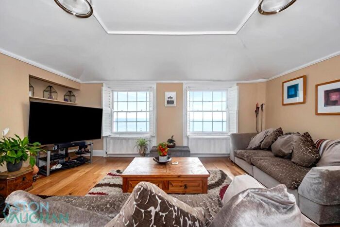 2 Bedroom Penthouse For Sale In Marine Parade, Brighton, BN2