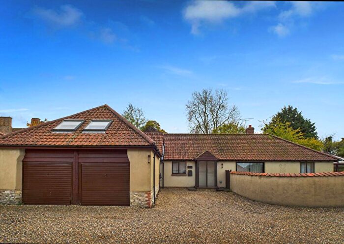 5 Bedroom Detached House For Sale In Cuddington Court, The Green, HP18