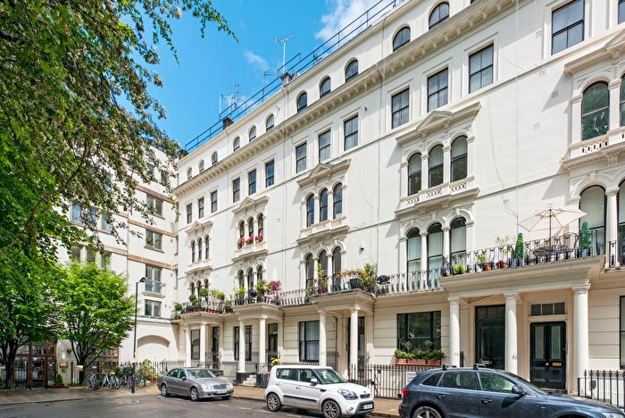 1 Bedroom Flat To Rent In Kensington Gardens Square, London, W2