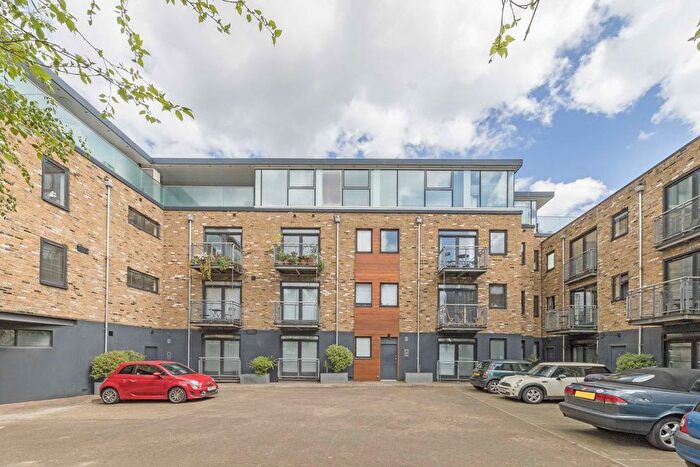 2 Bedroom Flat For Sale In Rufford Street, Islington, N1