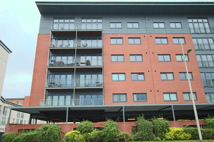 2 Bedroom Flat To Rent In Thorter Way, City Centre, Dundee, DD1