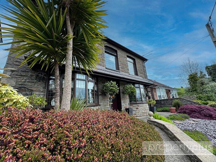 4 Bedroom Detached House For Sale In Gilfach Road, Tonyrefail, Porth, Rhondda Cynon Taff, CF39