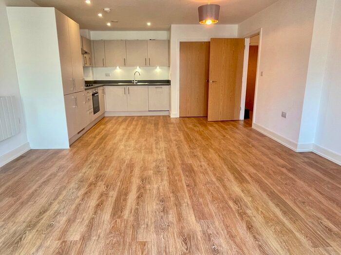 1 Bedroom Flat To Rent In Holmbush Mews, Faygate, Horsham, RH12