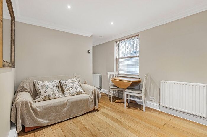 1 Bedroom Flat To Rent In Bishops Road, London, SW6