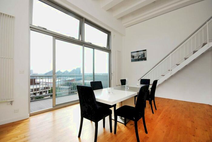 1 Bedroom Flat To Rent In Peterborough Road, South Park, London, SW6