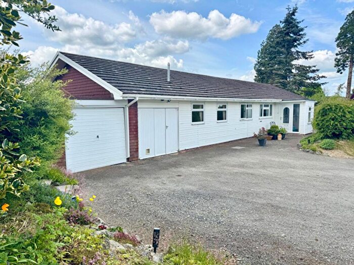 4 Bedroom Bungalow For Sale In Dolau, Llandrindod Wells, Powys, LD1