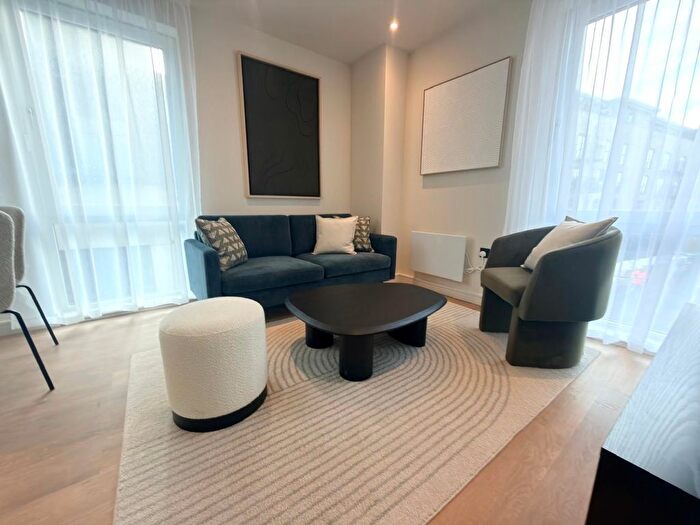 1 Bedroom Flat To Rent In Windsor Bridge Road, Bath, BA2