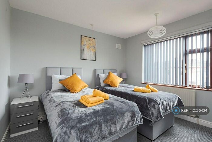 4 Bedroom Semi-Detached House To Rent In Frankpledge Road, Coventry, CV3