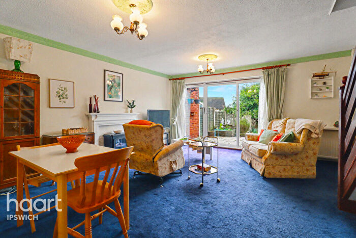 3 Bedroom Terraced House For Sale In Briarhayes Close, Ipswich, IP2