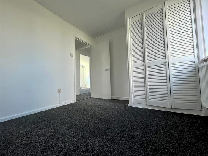 2 Bedroom Flat To Rent In Coastline Court, Watergate Road, Porth, Newquay, Cornwall, TR7