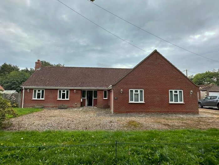 4 Bedroom Detached Bungalow For Sale In Chemainus, Swamp Lane, Great Ellingham, Norfolk, NR17