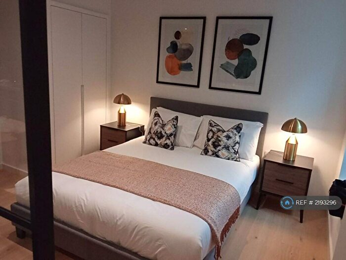 Studio To Rent In Goodluck Hope Walk, London, E14