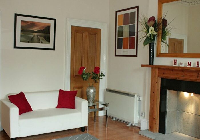 3 Bedroom Flat To Rent In Polwarth Crescent, Edinburgh, EH11