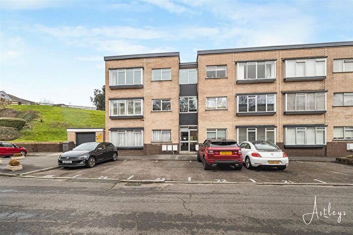 2 Bedroom Flat For Sale In Long Oaks Court, Sketty, Swansea, SA2