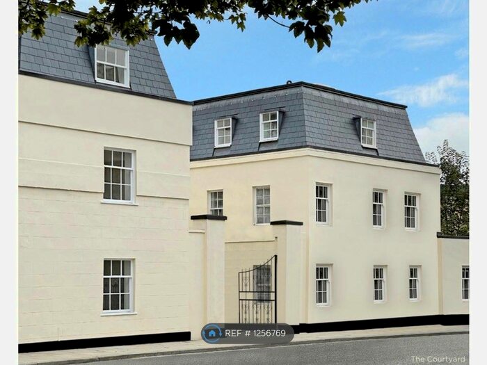 1 Bedroom Flat To Rent In Carlton Crescent, Southampton, SO15
