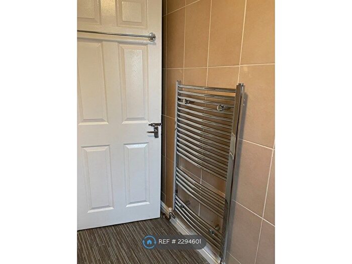 4 Bedroom Terraced House To Rent In Southfield Mount, Armley, Leeds, LS12