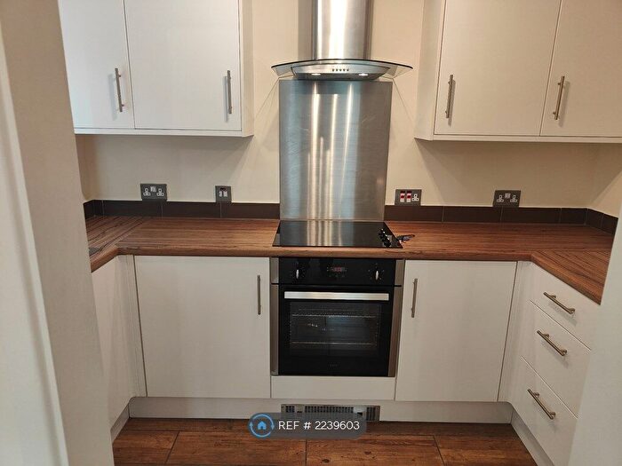 1 Bedroom Flat To Rent In Rushdon Close, Romford, RM1