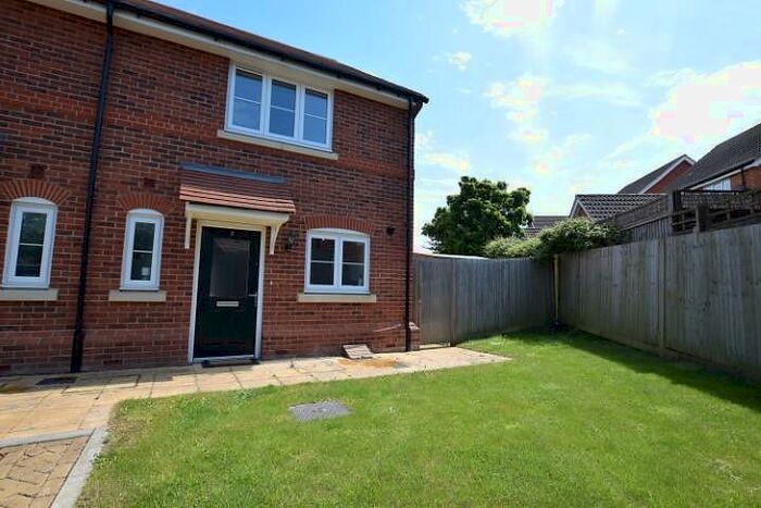 2 Bedroom Terraced House To Rent In Priors Gardens, Spencers Wood, Reading, RG7