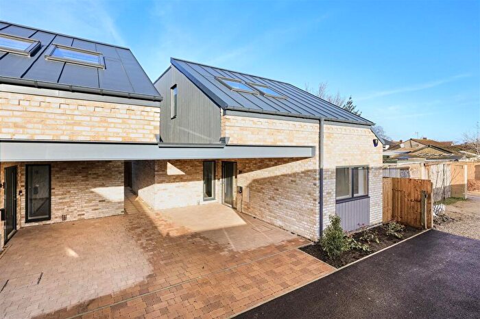 3 Bedroom Detached House For Sale In Robinson Mews, Kendal Way, Cambridge, CB4