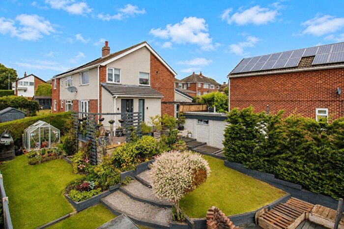 4 Bedroom Semi Detached House For Sale In Queen Street, Ossett, WF5