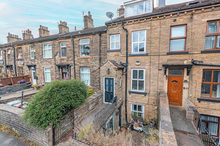 2 Bedroom House For Sale In Stone Street, Allerton, Bradford, West Yorkshire, Uk, BD15
