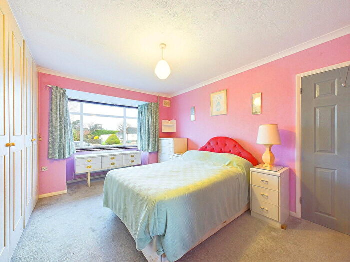 2 Bedroom Semi-Detached Bungalow For Sale In Ringley Road, Horsham, RH12