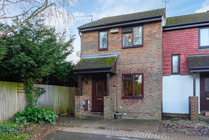 2 Bedroom End Of Terrace House For Sale In Chadhurst Close, North Holmwood, RH5