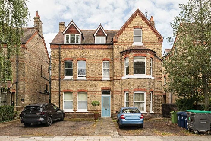 1 Bedroom Flat For Sale In Grange Park, London, W5