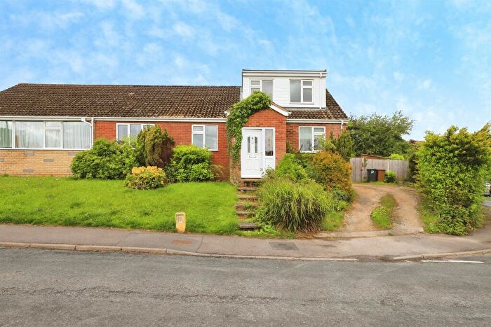 3 Bedroom Semi-Detached Bungalow For Sale In Severn Way, Bewdley, DY12