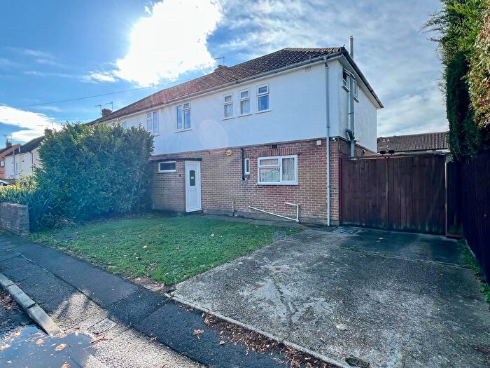 3 Bedroom Semi Detached House For Sale In Larksfield Avenue, Muscliff, Bournemouth, BH9