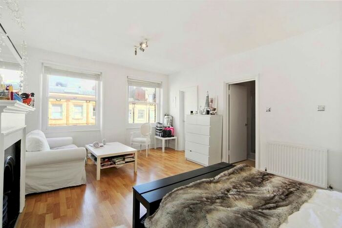 Studio To Rent In Nottingham Place, London, W1U