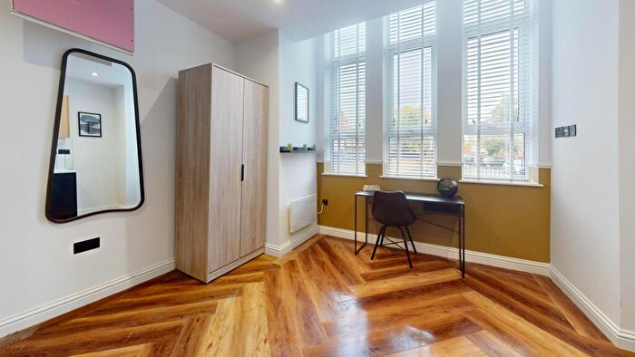 1 Bedroom Flat To Rent In Thurloe Street, Manchester, M14