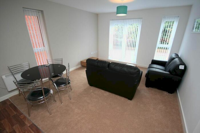 2 Bedroom Flat To Rent In Derwent Street, M5