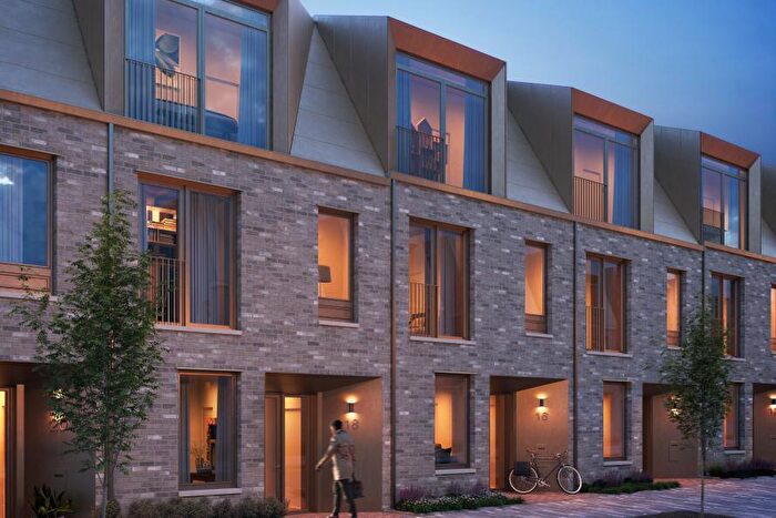 3 Bedroom Terraced House For Sale In Eddington Avenue, Cambridge, CB3