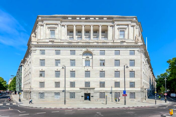 3 Bedroom Flat To Rent In Millbank, London, SW1P