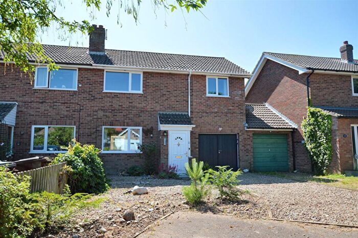 4 Bedroom Semi-Detached House For Sale In Broadgate Close, Northrepps, Cromer, NR27