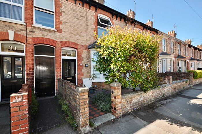 4 Bedroom Terraced House For Sale In Richmond Road, Taunton, TA1