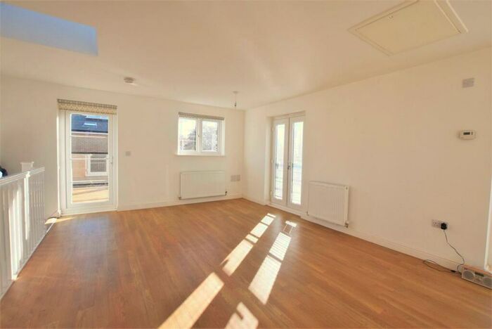 2 Bedroom Semi-Detached House To Rent In Holbrook Way, Barleythorpe, Oakham, LE15