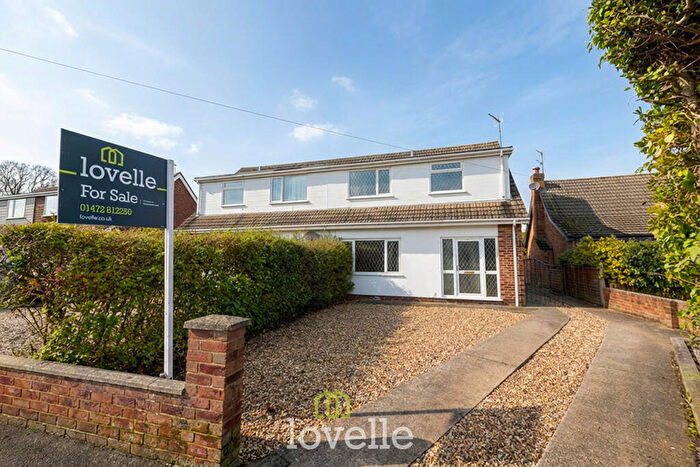 3 Bedroom Semi-Detached House For Sale In Findlay Crescent, New Waltham, DN36