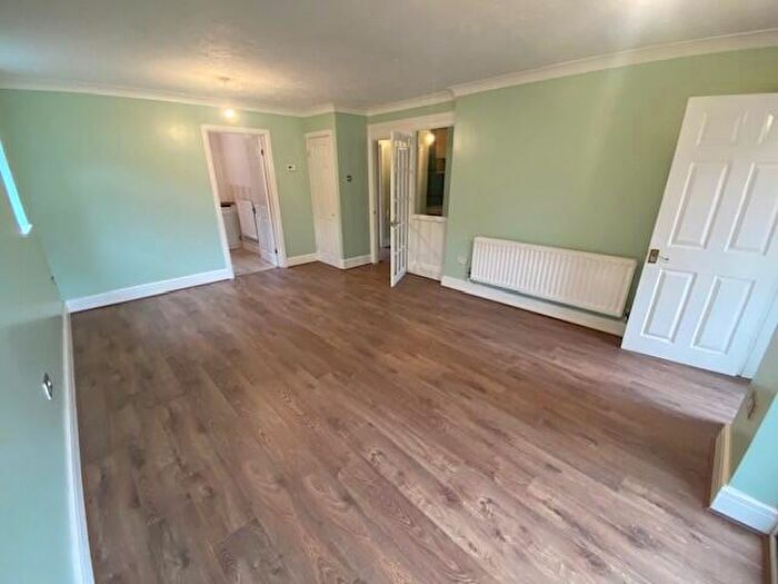 2 Bedroom Apartment To Rent In Park End Lane, Cardiff, CF23