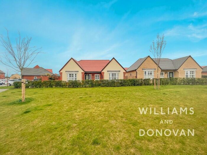 3 Bedroom Detached Bungalow For Sale In Regatta Road, Burnham-on-Crouch, CM0