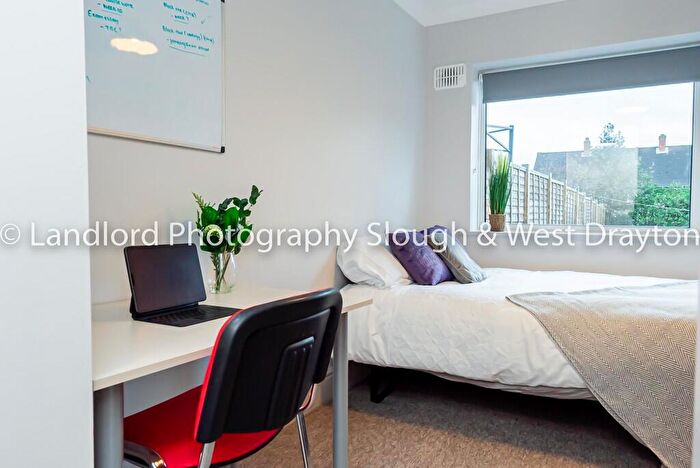 6 Bedroom Semi-Detached House To Rent In Park Barn East, Guildford, GU2