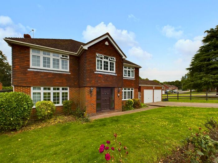 5 Bedroom Detached House To Rent In Knights Templar Way, High Wycombe, HP11