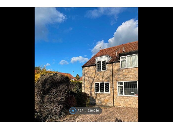 2 Bedroom End Of Terrace House To Rent In Bridge Garth, South Milford, Leeds, LS25