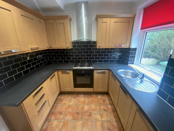 3 Bedroom Property To Rent In Carmarthen Road, Fforestfach, Swansea, SA5