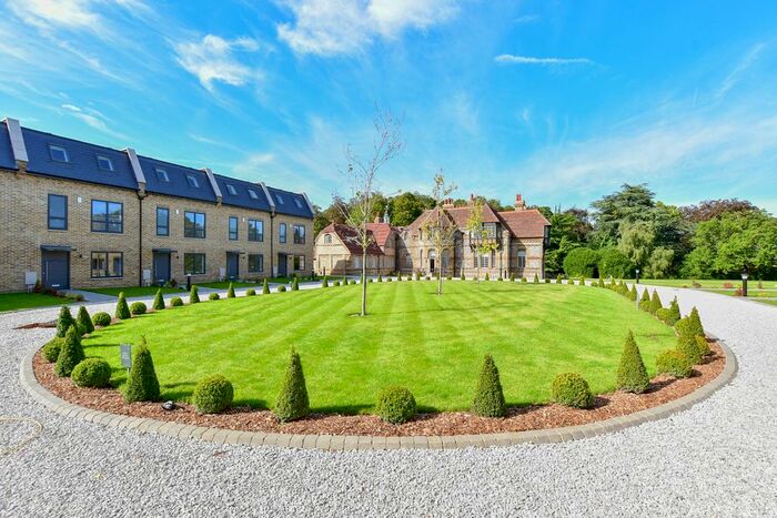 4 Bedroom Terraced House For Sale In Manor Lane, Longfield, DA3