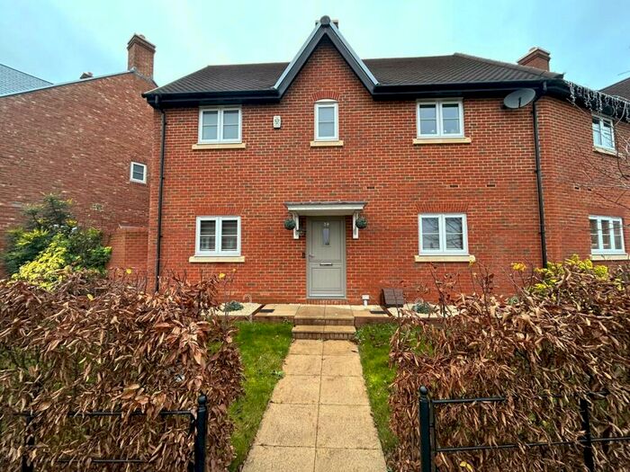 3 Bedroom Terraced House To Rent In Meadowsweet Lane, Warfield, Berkshire, RG42