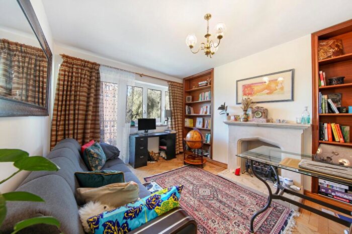 1 Bedroom Flat To Rent In Verity House, Abercorn Place, NW8